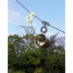 Gravity Hanger