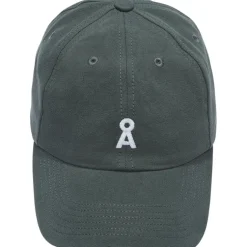 Yenaas Bold Cap